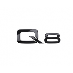 Audi Q8 nápis